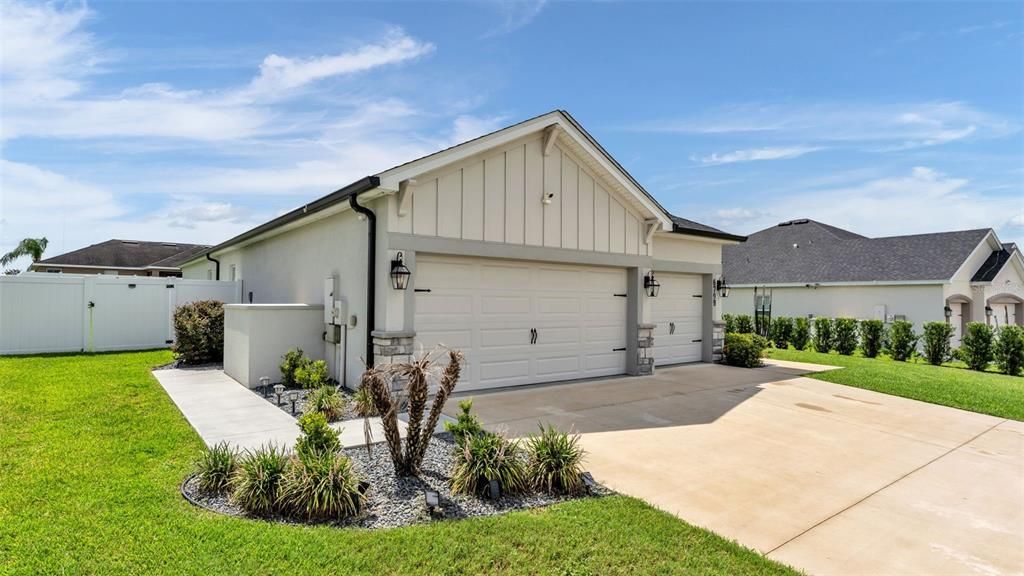 For Sale: $545,000 (4 beds, 3 baths, 2566 Square Feet)