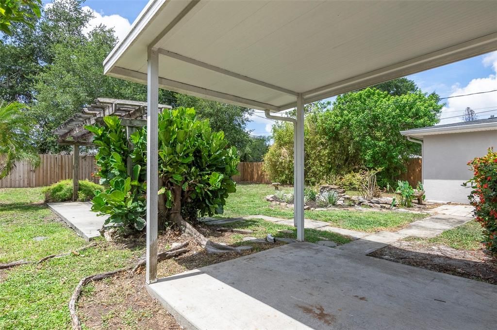 Activo con contrato: $409,900 (2 camas, 2 baños, 1272 Pies cuadrados)