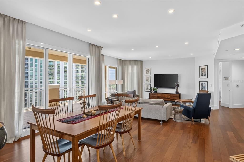 For Sale: $2,650,000 (3 beds, 3 baths, 2985 Square Feet)