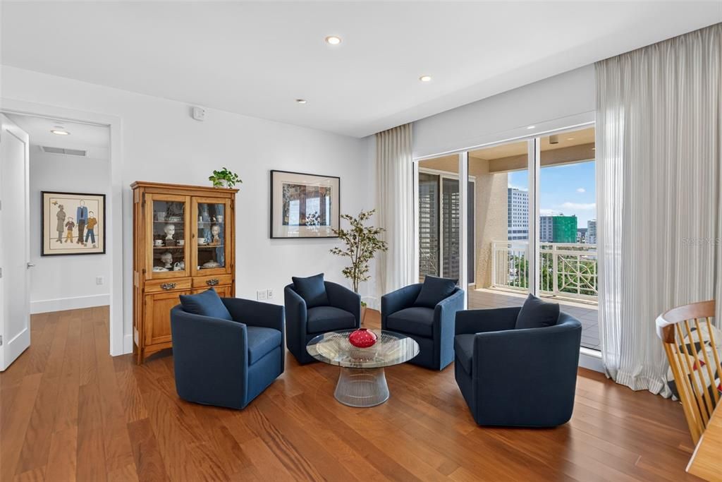 For Sale: $2,650,000 (3 beds, 3 baths, 2985 Square Feet)