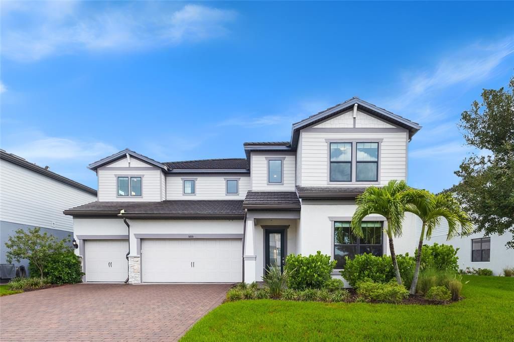 For Sale: $1,095,000 (5 beds, 4 baths, 4404 Square Feet)