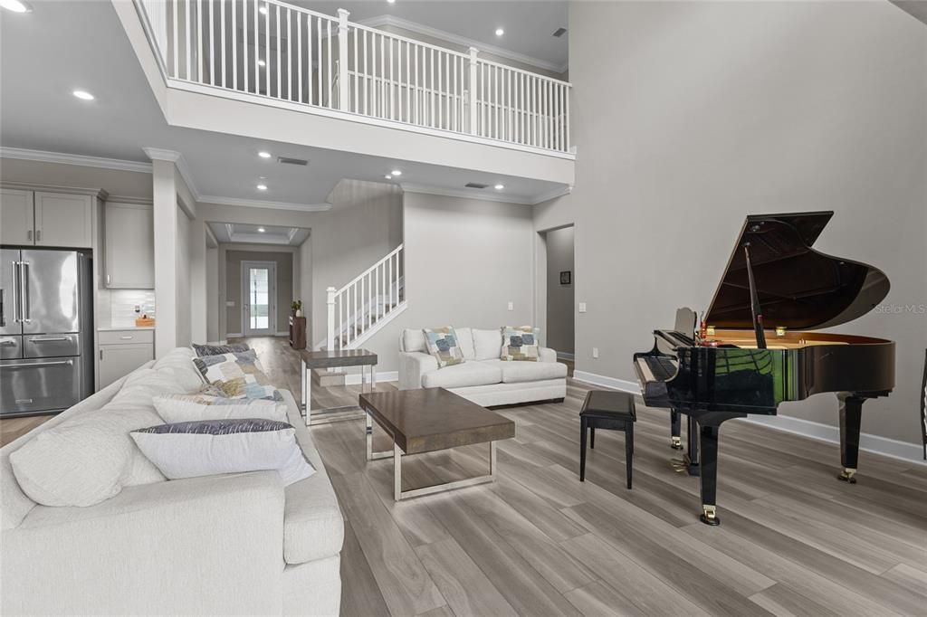 For Sale: $1,095,000 (5 beds, 4 baths, 4404 Square Feet)