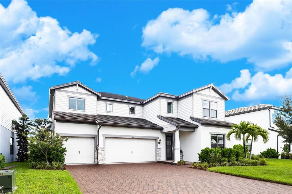 For Sale: $1,095,000 (5 beds, 4 baths, 4404 Square Feet)