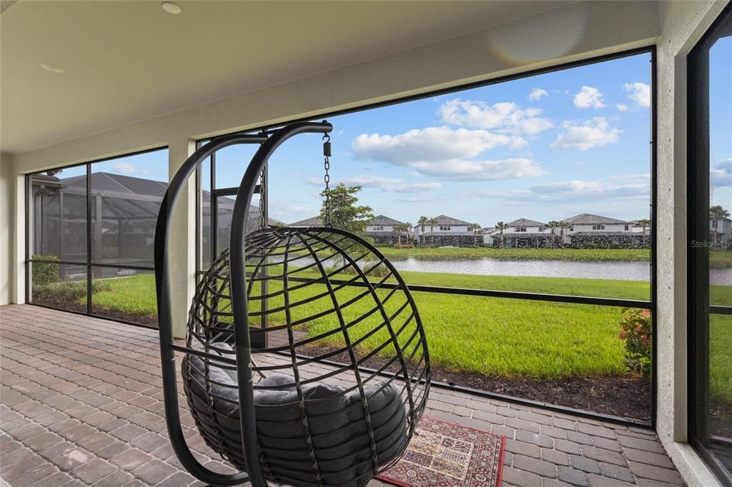 For Sale: $1,095,000 (5 beds, 4 baths, 4404 Square Feet)