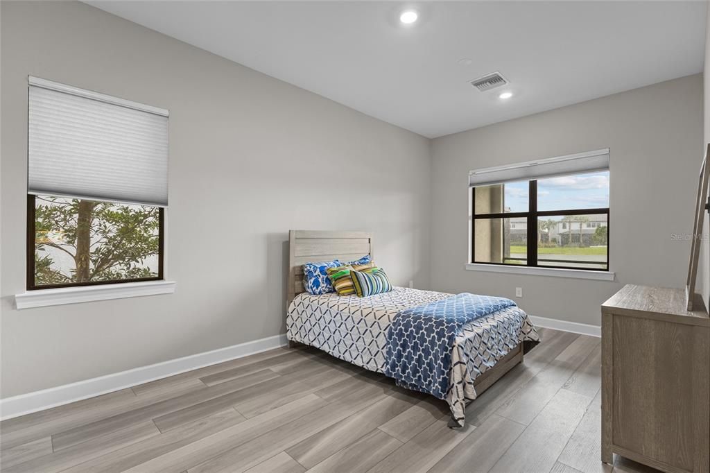 For Sale: $1,095,000 (5 beds, 4 baths, 4404 Square Feet)