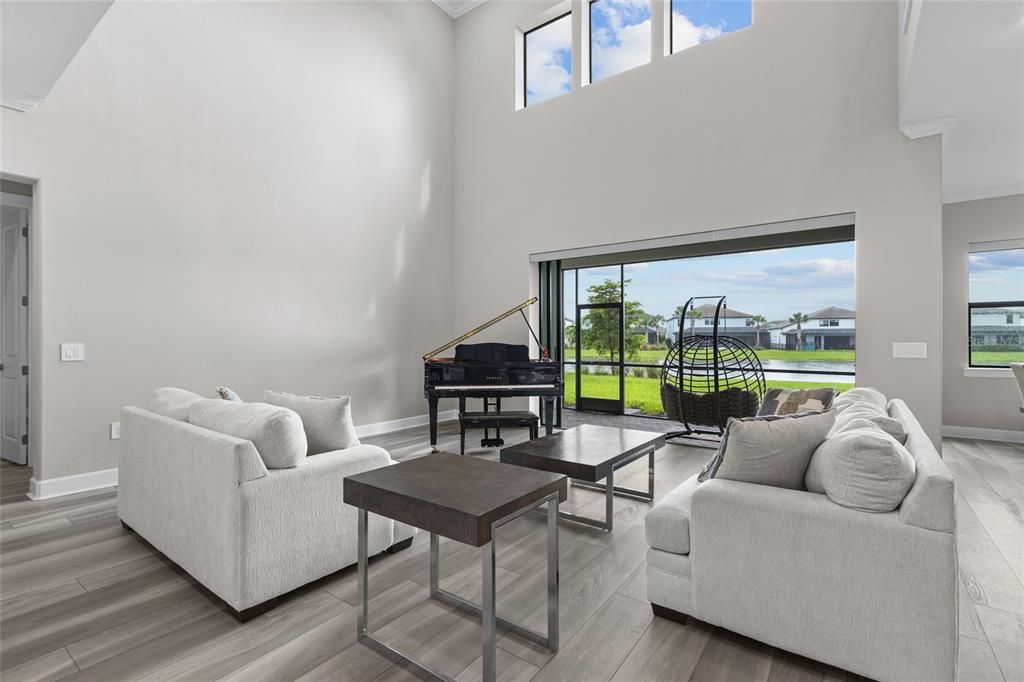 For Sale: $1,095,000 (5 beds, 4 baths, 4404 Square Feet)