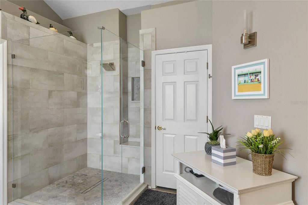 For Sale: $859,900 (4 beds, 4 baths, 3286 Square Feet)
