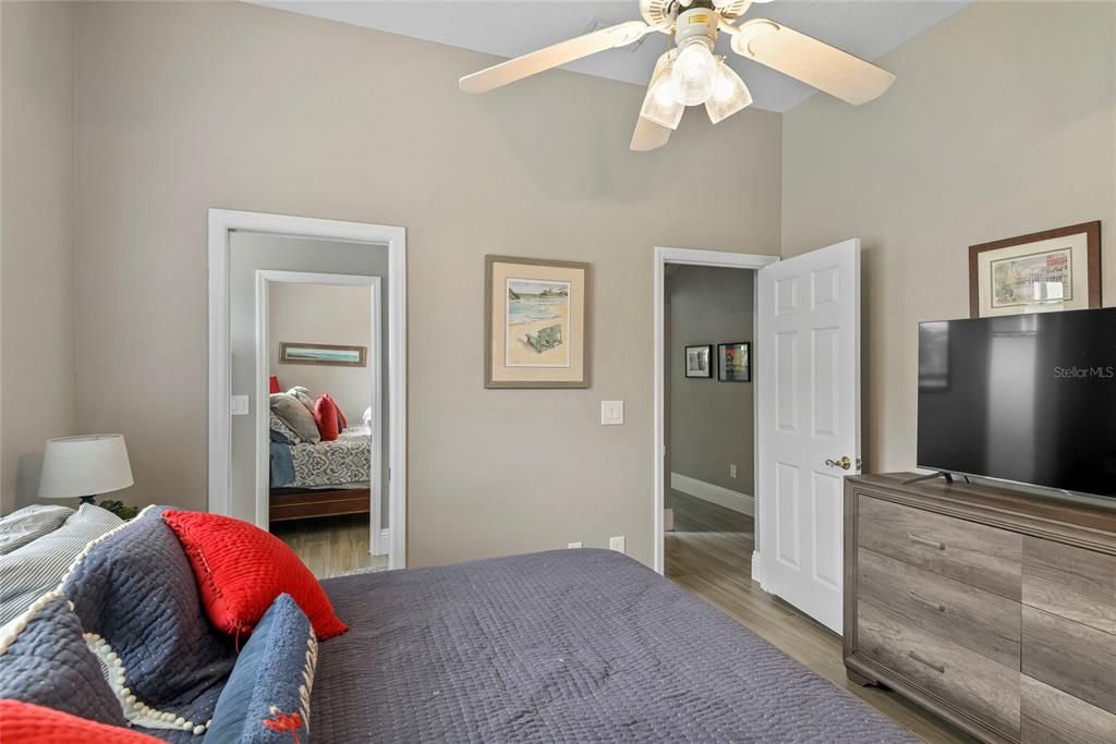 For Sale: $859,900 (4 beds, 4 baths, 3286 Square Feet)
