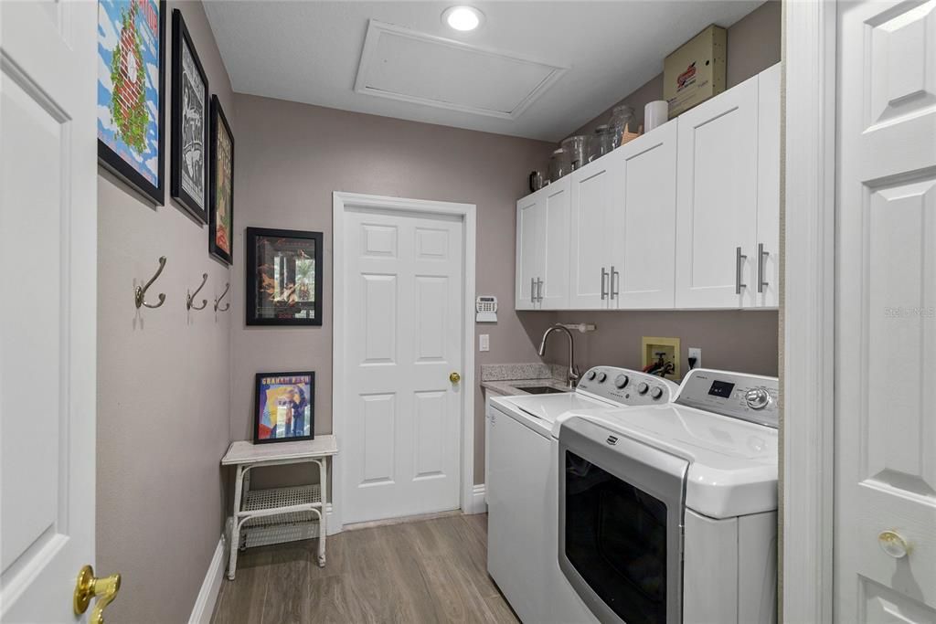 For Sale: $859,900 (4 beds, 4 baths, 3286 Square Feet)