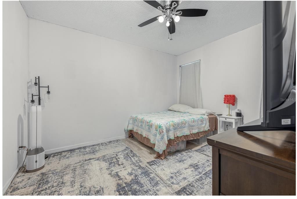 For Sale: $350,000 (3 beds, 2 baths, 1376 Square Feet)