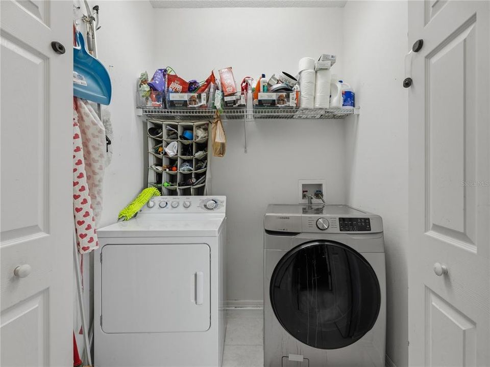 For Sale: $350,000 (3 beds, 2 baths, 1376 Square Feet)