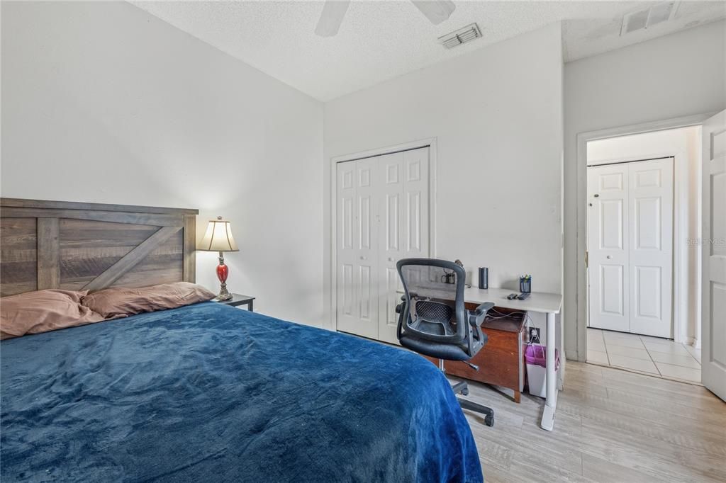 For Sale: $350,000 (3 beds, 2 baths, 1376 Square Feet)