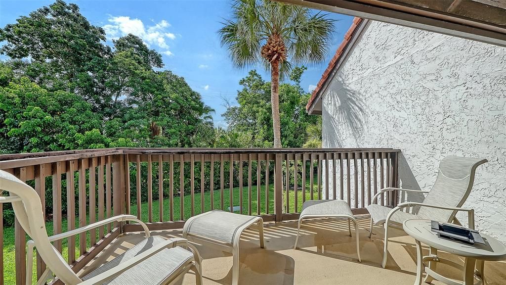 For Sale: $373,750 (2 beds, 1 baths, 1036 Square Feet)