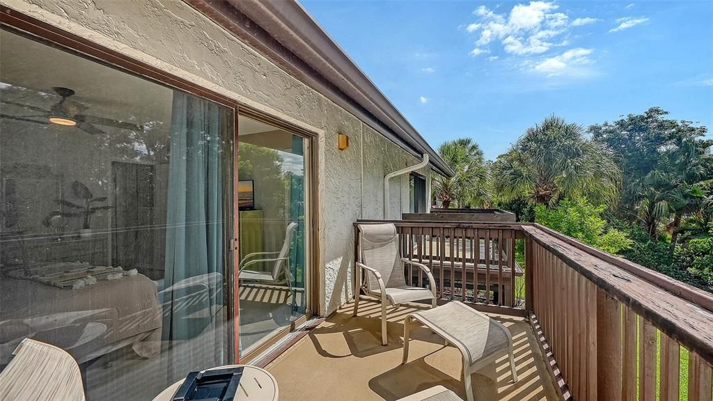 For Sale: $373,750 (2 beds, 1 baths, 1036 Square Feet)