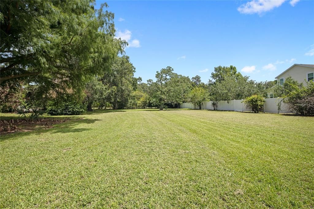 En Venta: $2,500,000 (0.91 acres)