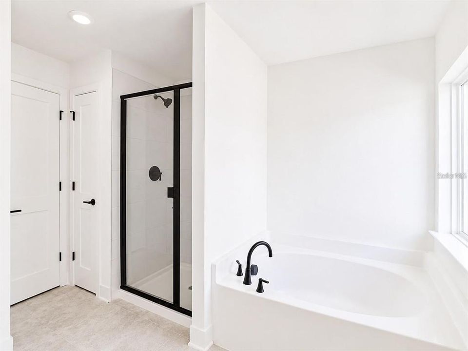 En Venta: $355,900 (3 camas, 2 baños, 1970 Pies cuadrados)