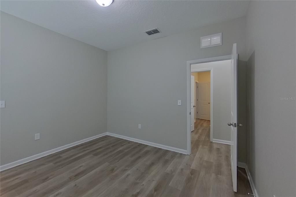 For Rent: $2,169 (4 beds, 2 baths, 1999 Square Feet)