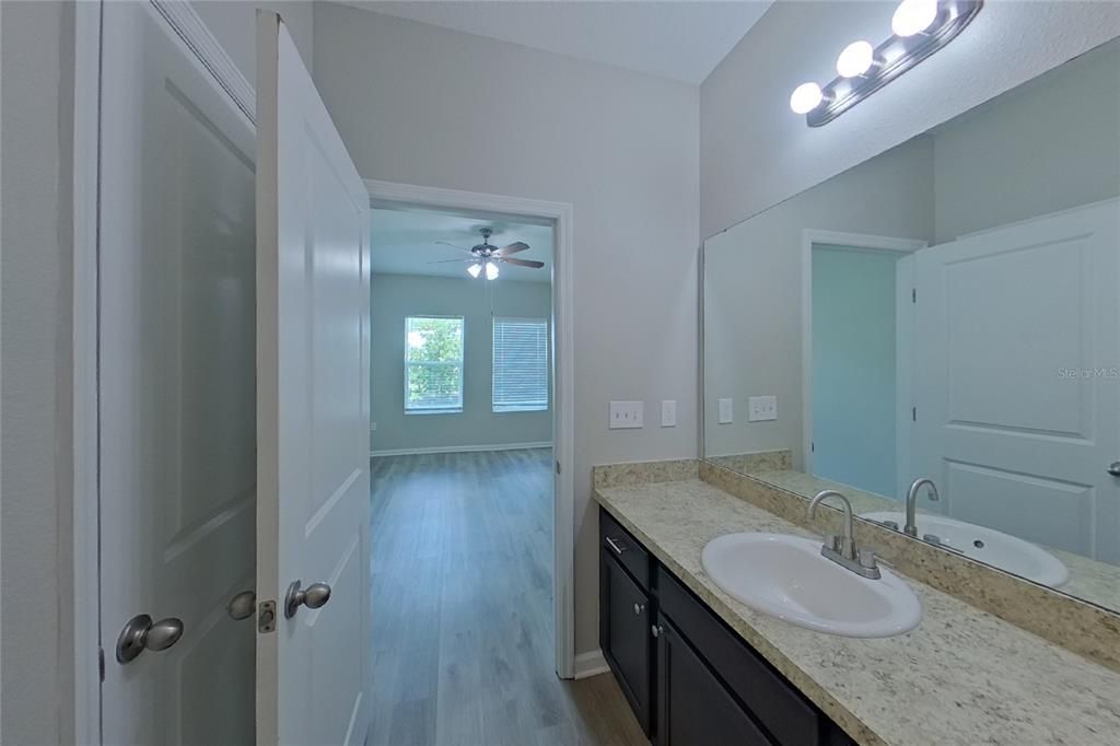 For Rent: $2,169 (4 beds, 2 baths, 1999 Square Feet)