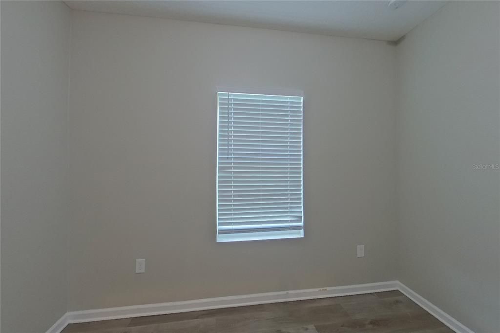 For Rent: $2,169 (4 beds, 2 baths, 1999 Square Feet)