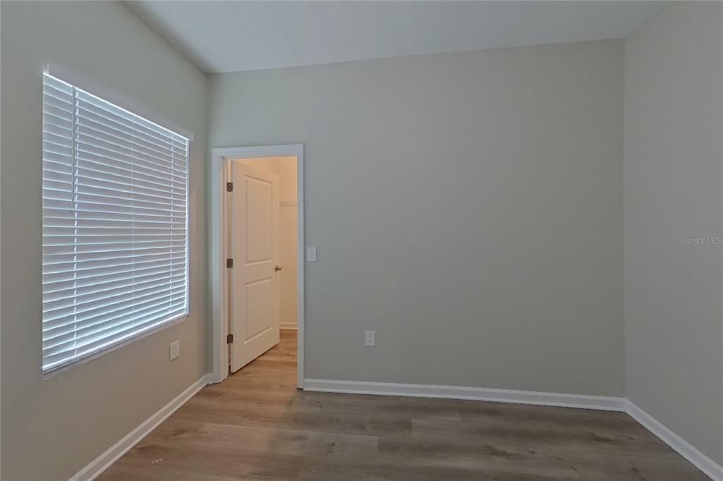For Rent: $2,169 (4 beds, 2 baths, 1999 Square Feet)