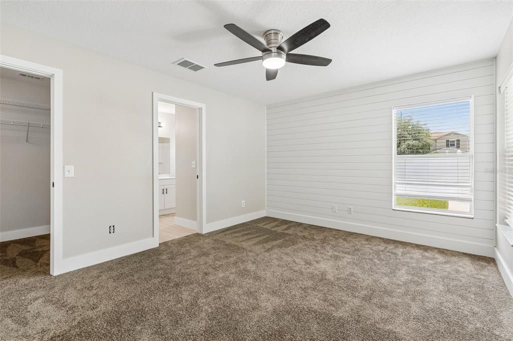For Sale: $349,900 (3 beds, 2 baths, 1139 Square Feet)