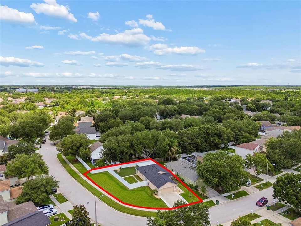 For Sale: $349,900 (3 beds, 2 baths, 1139 Square Feet)