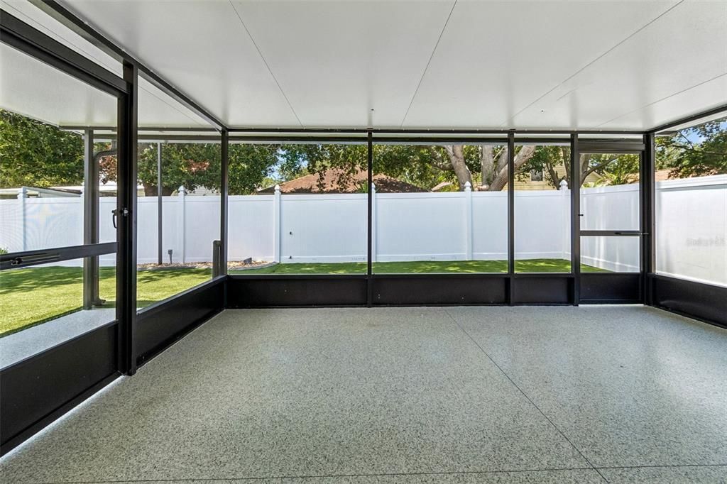 For Sale: $349,900 (3 beds, 2 baths, 1139 Square Feet)