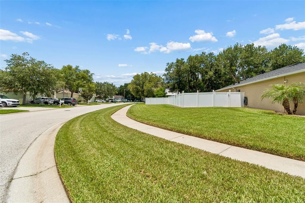 For Sale: $349,900 (3 beds, 2 baths, 1139 Square Feet)