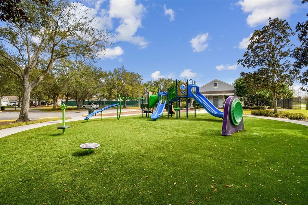 For Sale: $349,900 (3 beds, 2 baths, 1139 Square Feet)