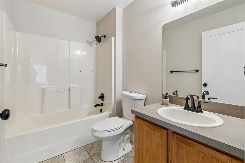 For Sale: $349,900 (3 beds, 2 baths, 1139 Square Feet)