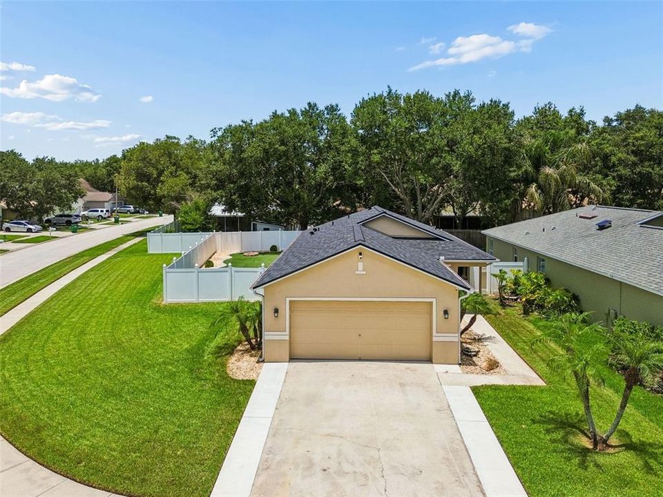 For Sale: $349,900 (3 beds, 2 baths, 1139 Square Feet)