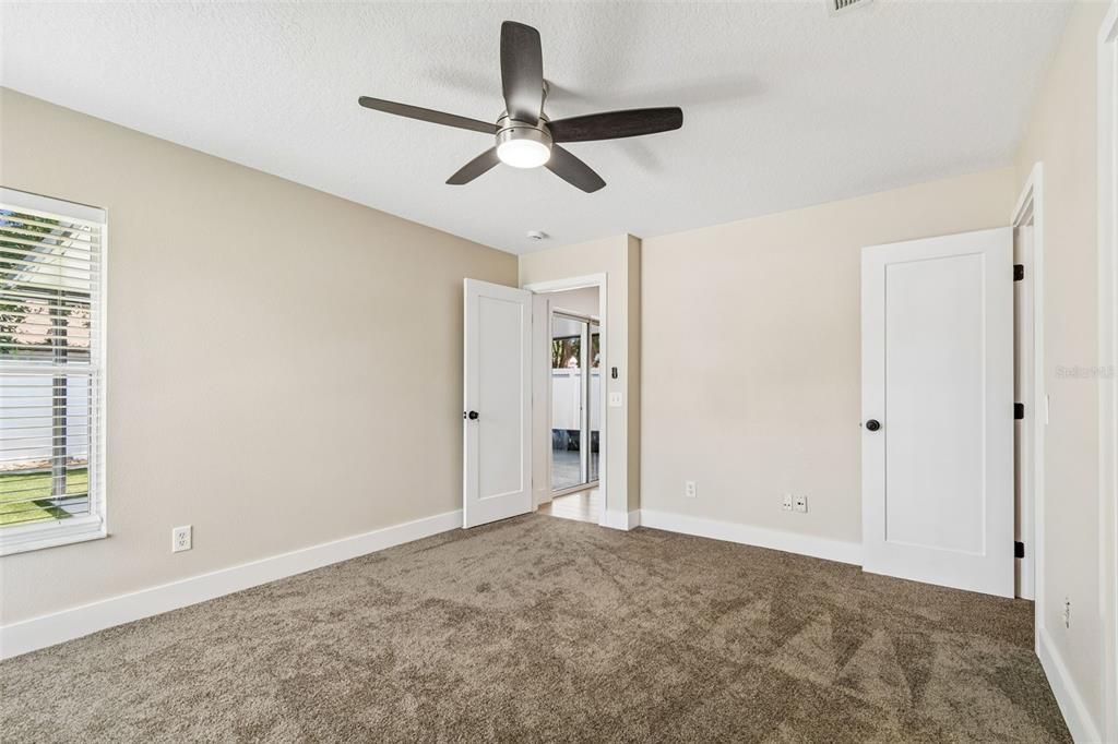 For Sale: $349,900 (3 beds, 2 baths, 1139 Square Feet)