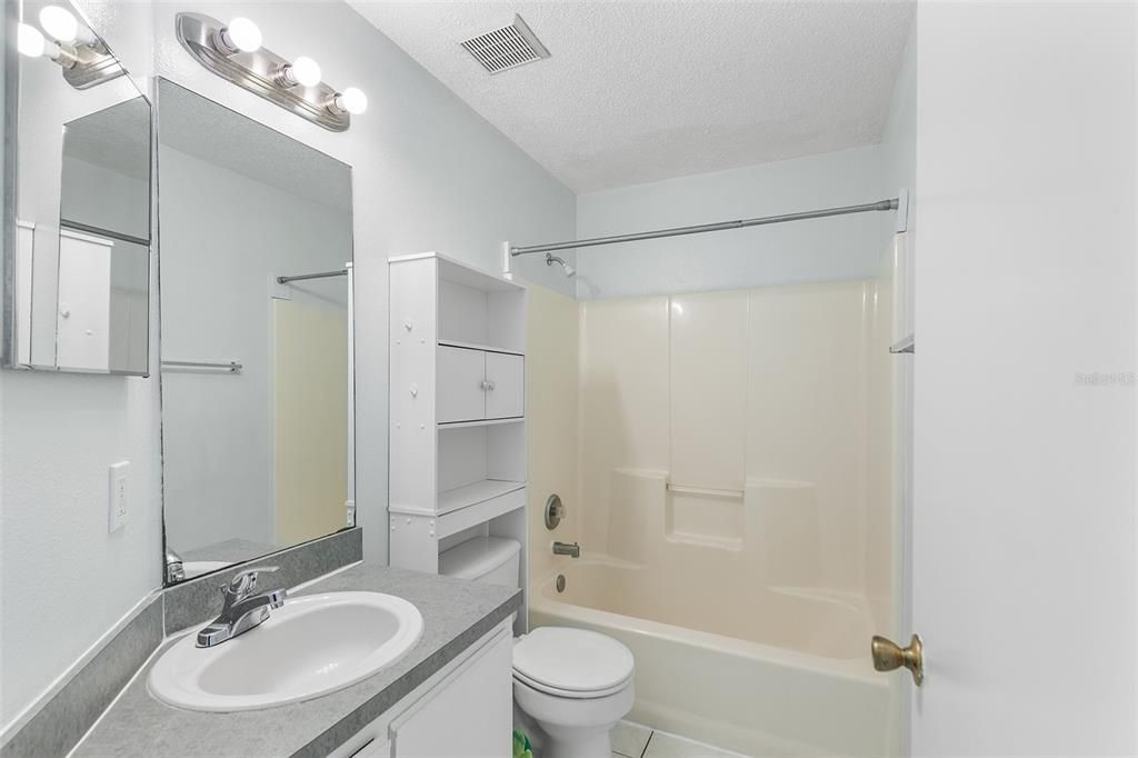 For Sale: $315,000 (3 beds, 3 baths, 1165 Square Feet)