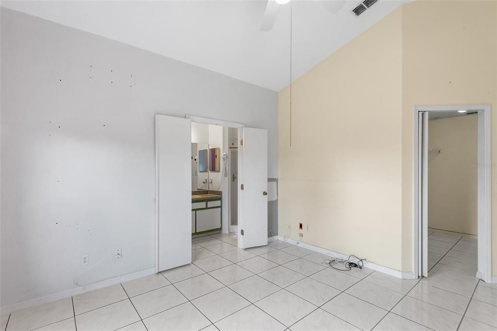 For Sale: $315,000 (3 beds, 3 baths, 1165 Square Feet)