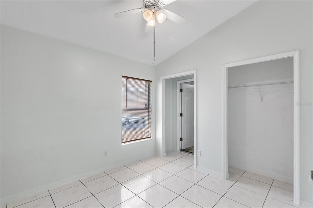 For Sale: $315,000 (3 beds, 3 baths, 1165 Square Feet)