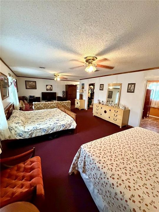 На продажу: $360,000 (4 спален, 3 ванн, 1886 Квадратных фут)