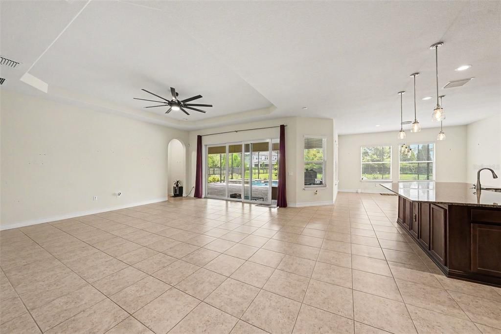 For Sale: $1,350,000 (5 beds, 4 baths, 4467 Square Feet)