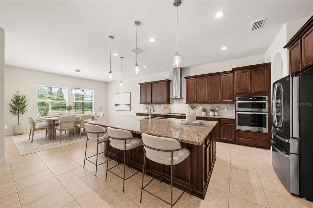 For Sale: $1,350,000 (5 beds, 4 baths, 4467 Square Feet)