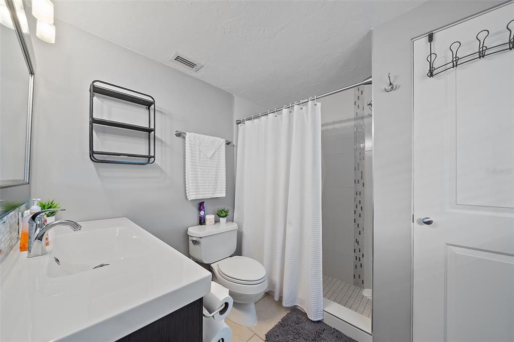 For Sale: $499,000 (3 beds, 2 baths, 1690 Square Feet)