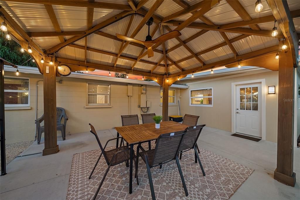 For Sale: $499,000 (3 beds, 2 baths, 1690 Square Feet)
