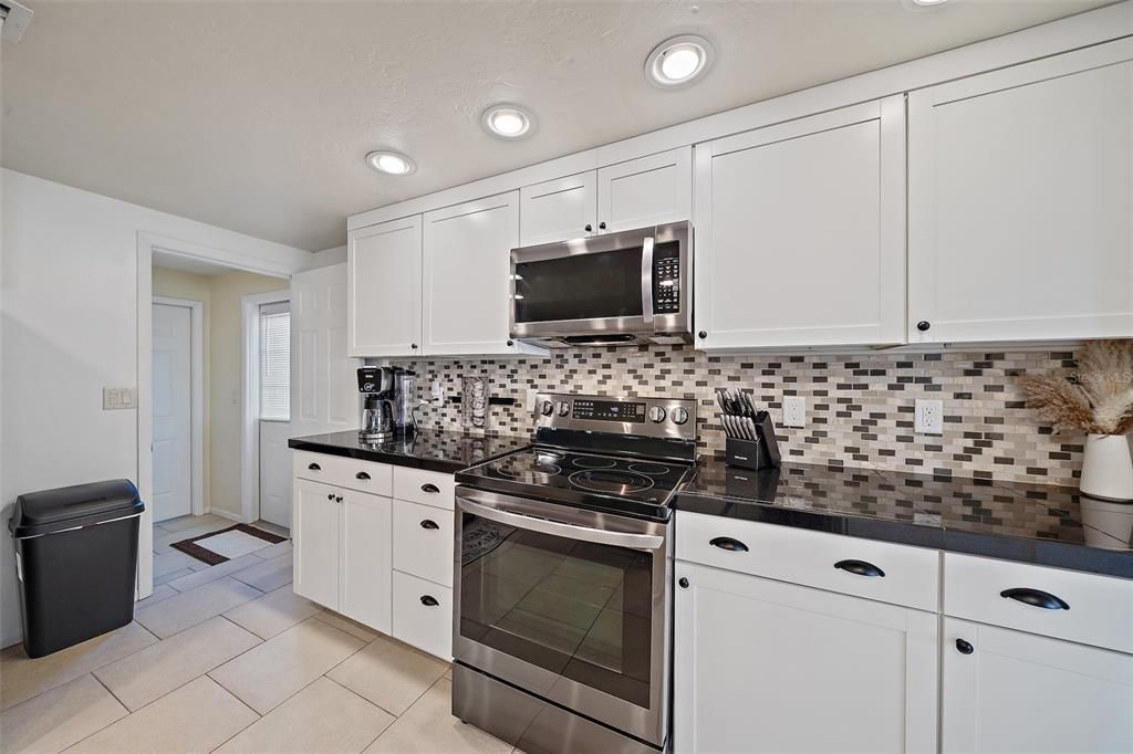 For Sale: $499,000 (3 beds, 2 baths, 1690 Square Feet)