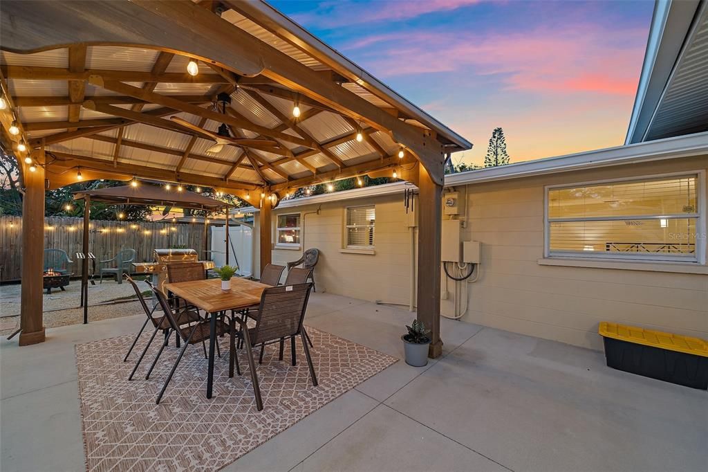 For Sale: $499,000 (3 beds, 2 baths, 1690 Square Feet)