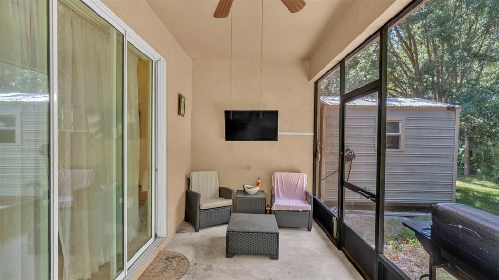 En Venta: $369,900 (4 camas, 3 baños, 2027 Pies cuadrados)