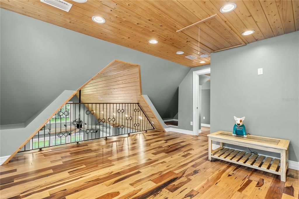For Sale: $1,399,000 (6 beds, 4 baths, 7395 Square Feet)
