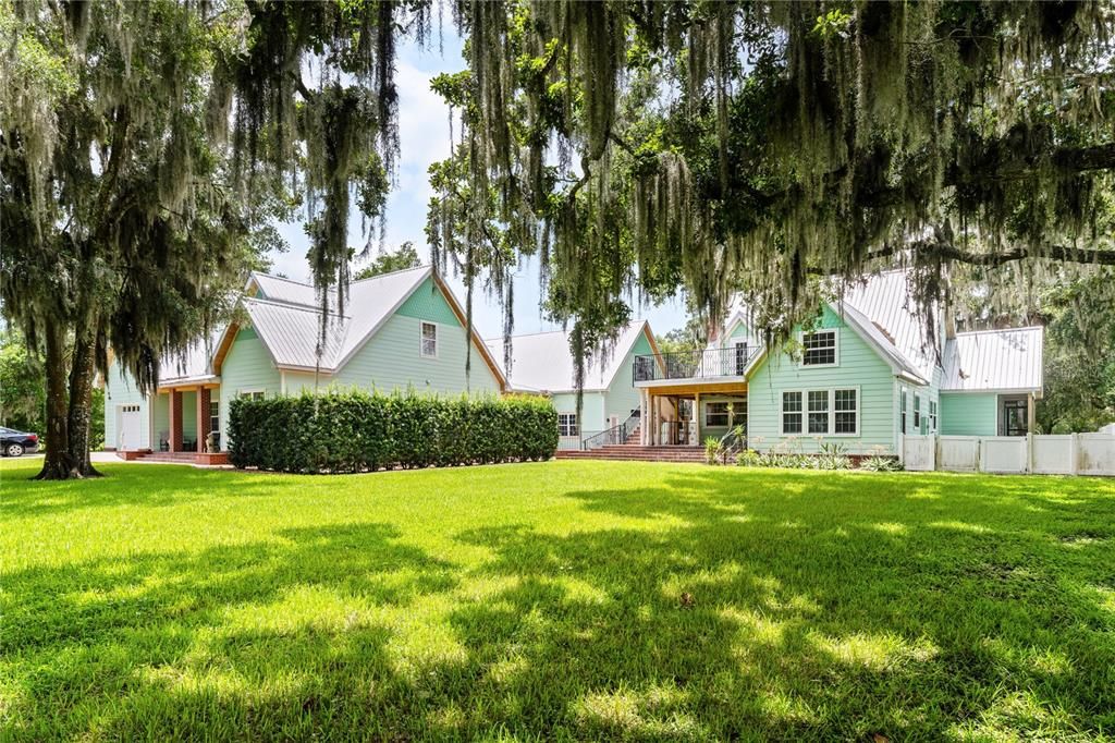 For Sale: $1,399,000 (6 beds, 4 baths, 7395 Square Feet)
