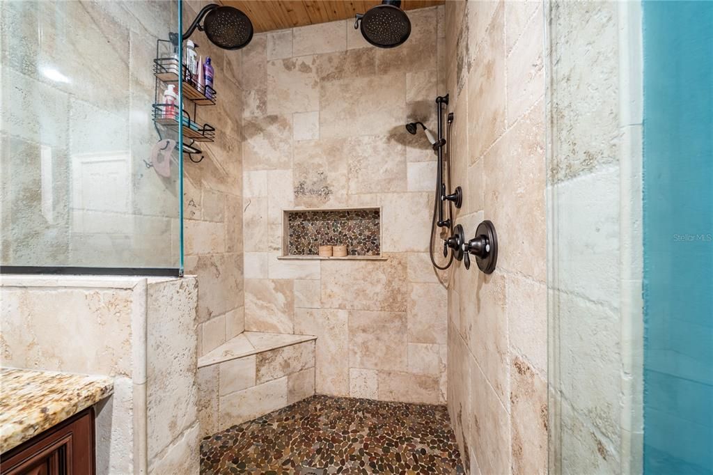 For Sale: $1,399,000 (6 beds, 4 baths, 7395 Square Feet)