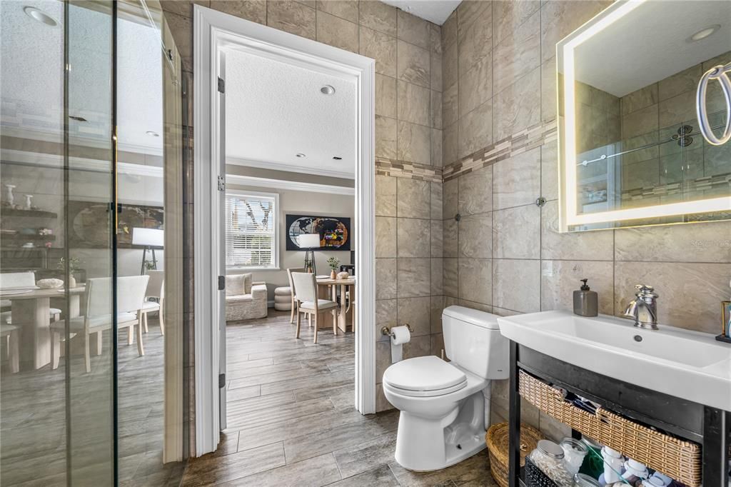 For Sale: $1,399,000 (6 beds, 4 baths, 7395 Square Feet)