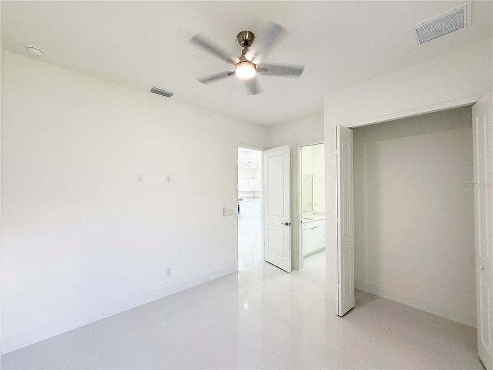 For Sale: $399,000 (4 beds, 3 baths, 1904 Square Feet)