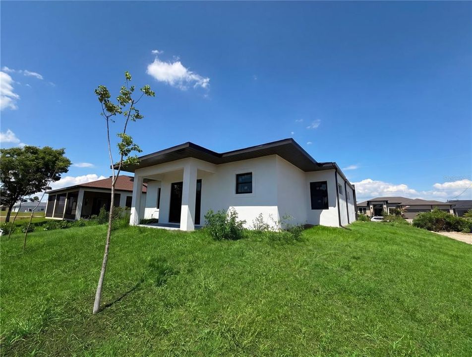For Sale: $399,000 (4 beds, 3 baths, 1904 Square Feet)