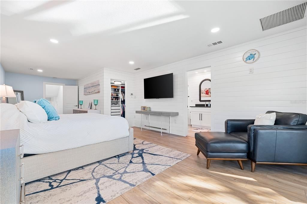 For Rent: $10,000 (3 beds, 2 baths, 2434 Square Feet)
